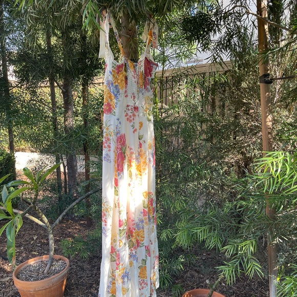 Reformation MIDI dress Size 12 (runs super small) - Picture 3 of 4